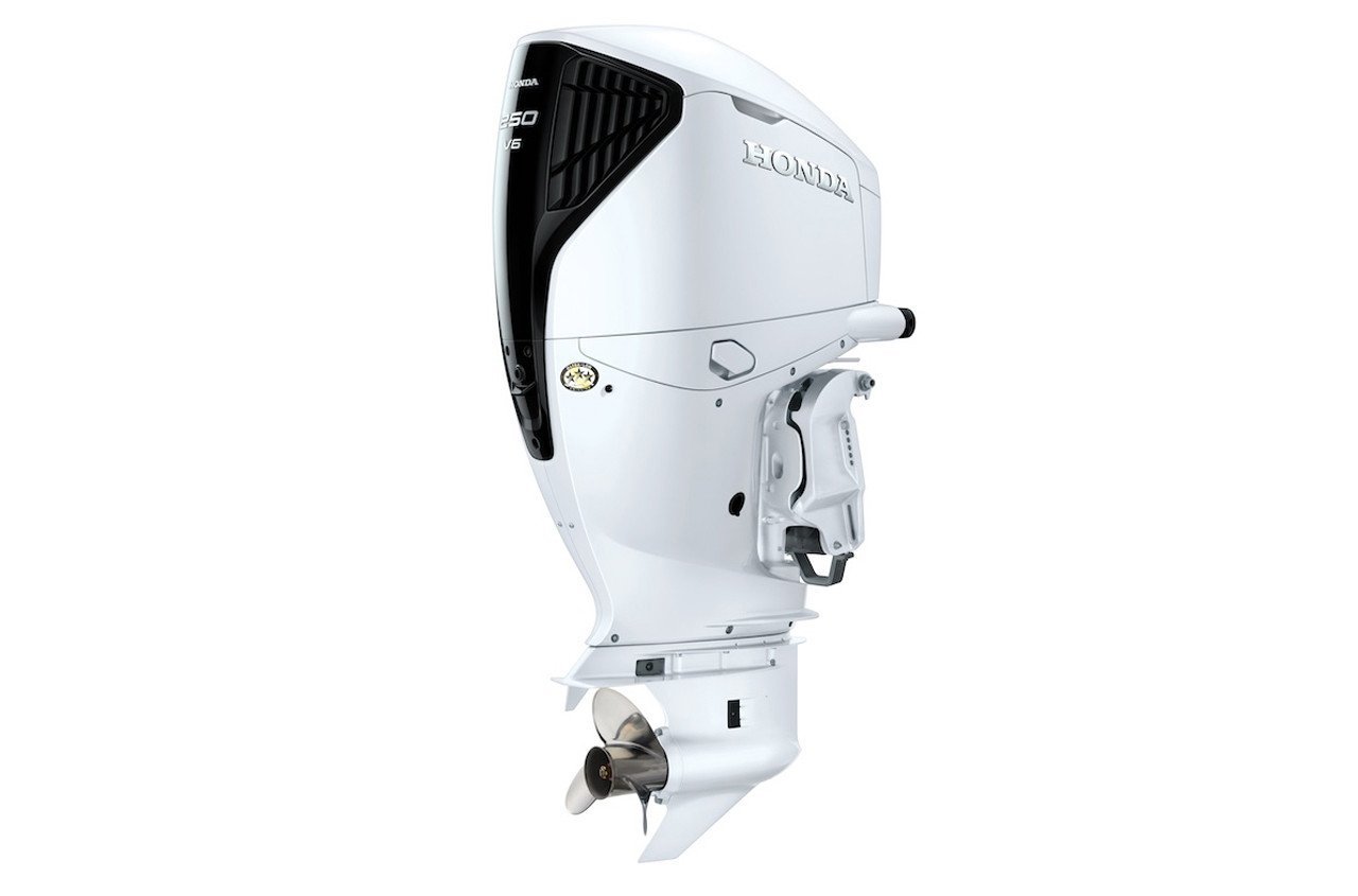 Honda BF250DK1UCDA 250HP iST CR Outboard 1 Honda 250HP BF250DK1UCDA White iST Outboard - 30" Shaft, Counter Rotation, Intelligent Shift & Throttle