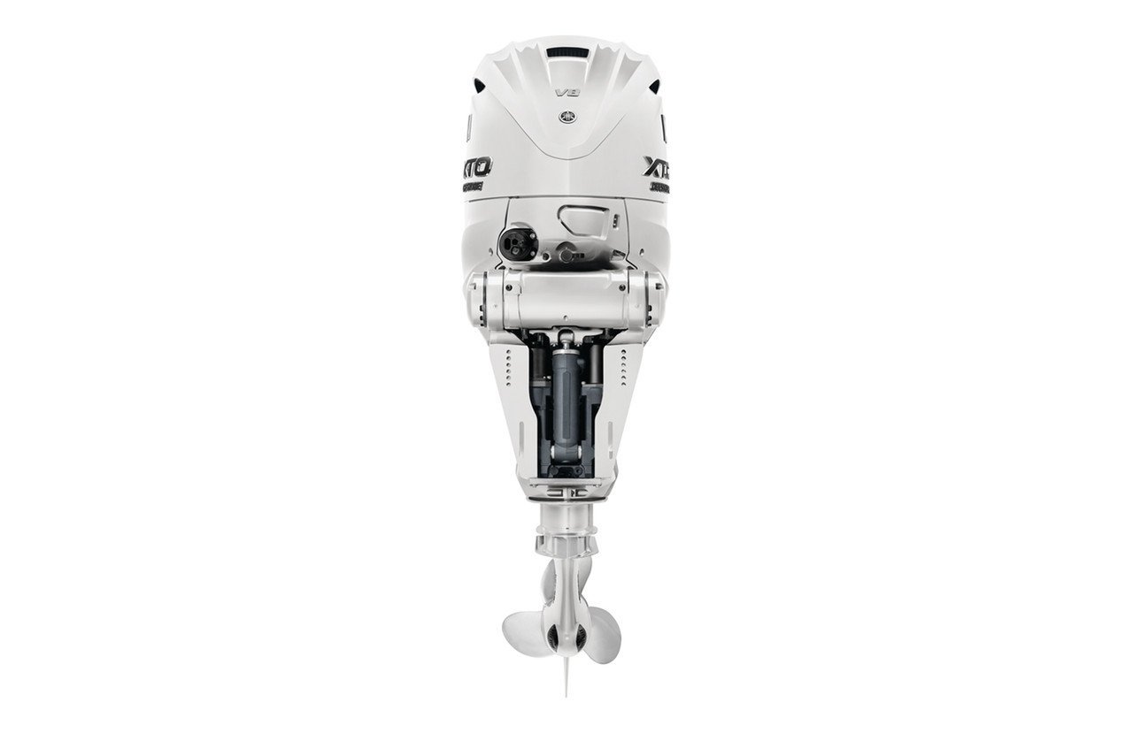 Yamaha LXF450USA2 450HP White XTO Offshore Counter Outboard Motor 2 Yamaha 450HP LXF450USA2 White XTO Offshore Counter Rotation - 30" Shaft, Digital Controls